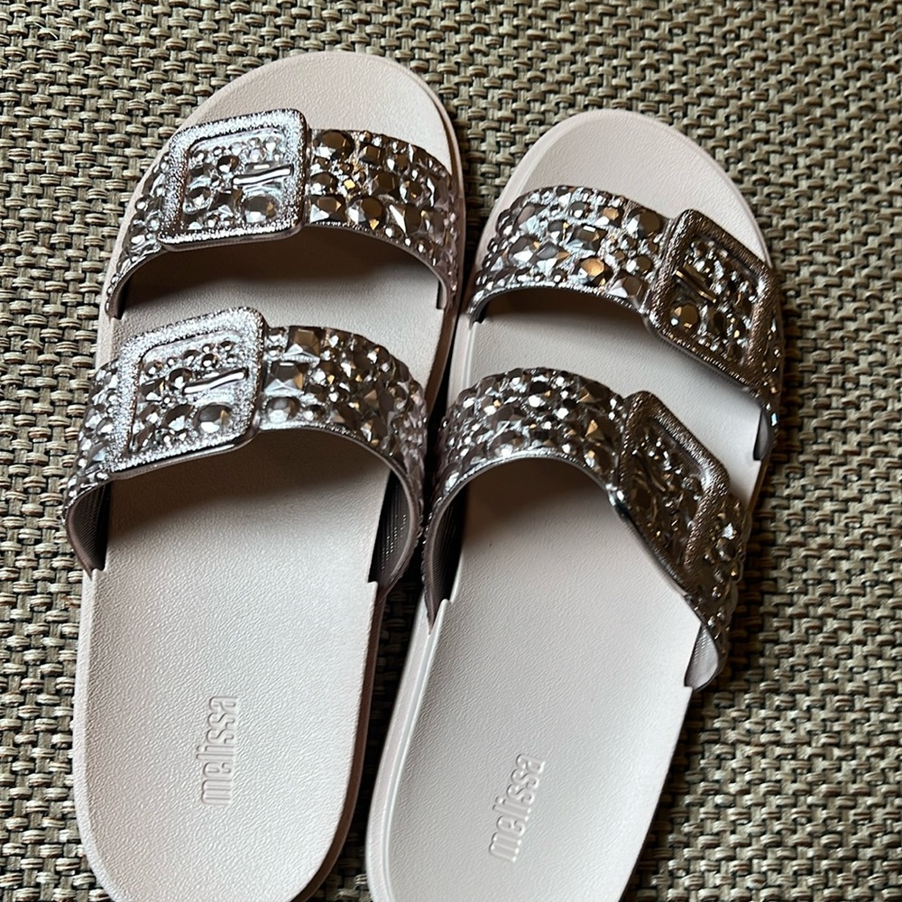 Melissa slides